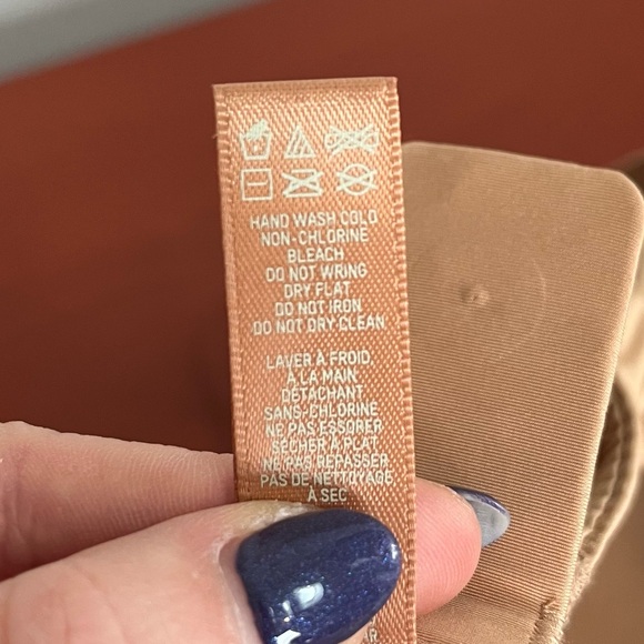 SKIMS NWT Wireless Form Push-Up Plunge Bra Ochre Nude Size 34D Adjustable - Picture 13 of 16